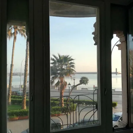 Sea View *